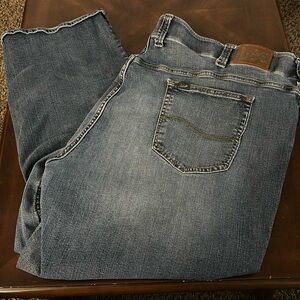 Lee-Extreme Motion Relaxed fit Straight Leg